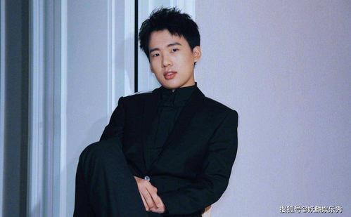 娱乐圈吃瓜情报局郭麒麟,娱乐圈吃瓜情报局揭秘,笑谈明星幕后故事